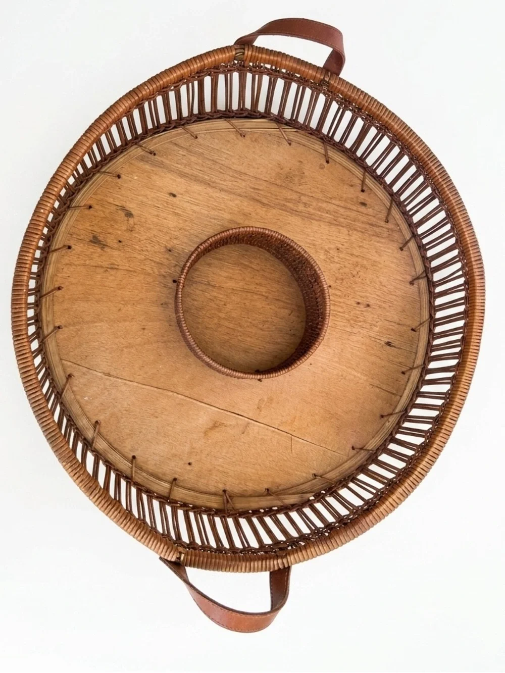 VTG Round Woven Rattan Serving Tray with Center Basket - Brown